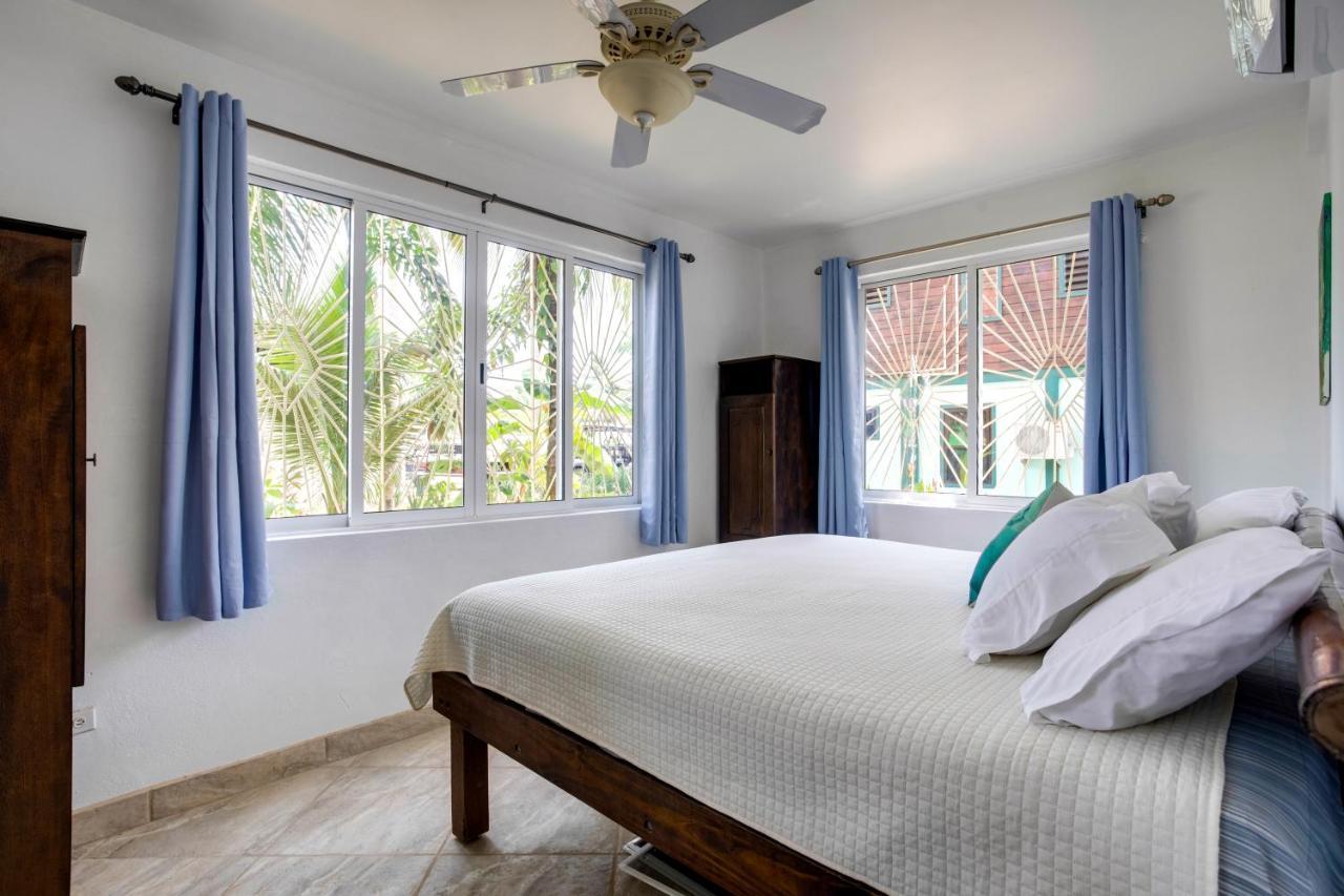 Driftwood Gardens Guesthouse Placencia Екстер'єр фото