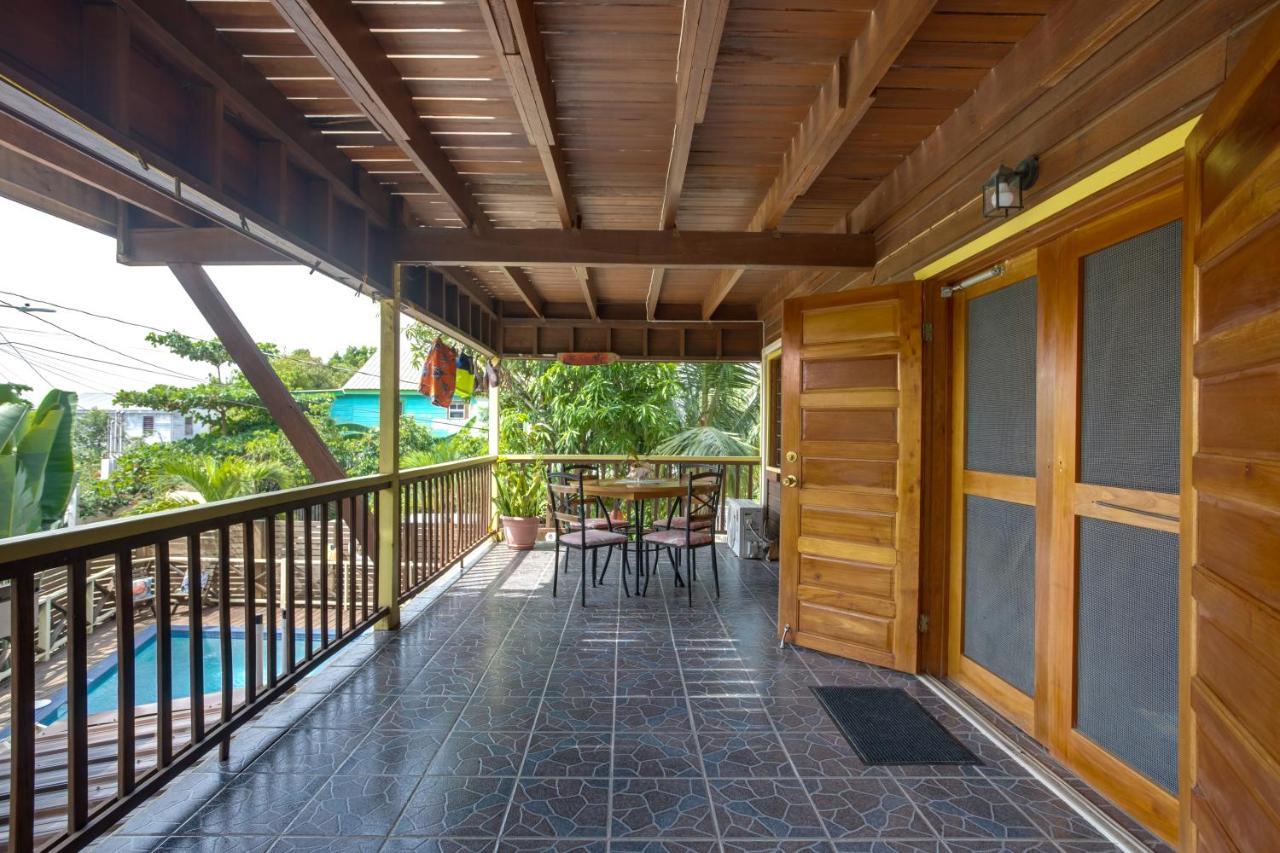 Driftwood Gardens Guesthouse Placencia Екстер'єр фото