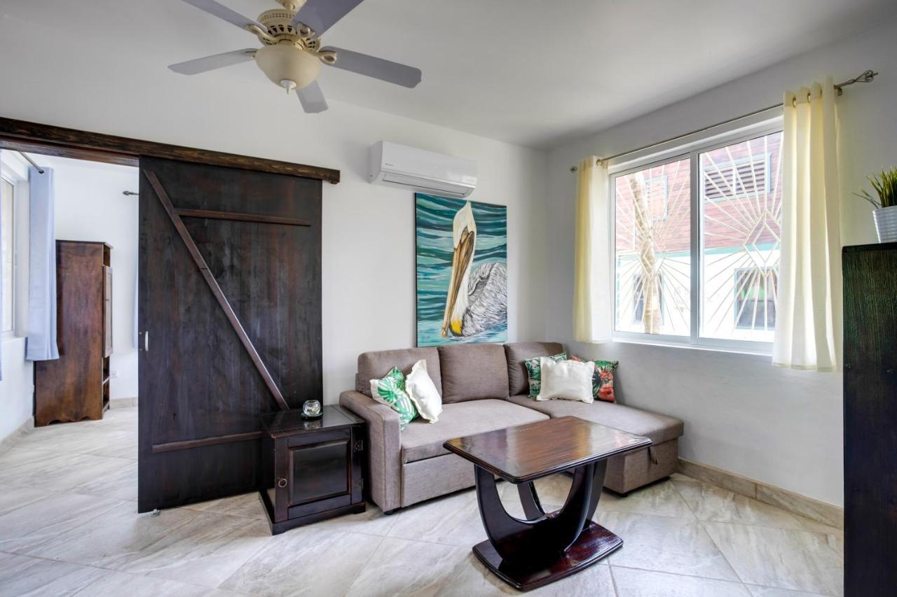 Driftwood Gardens Guesthouse Placencia Екстер'єр фото